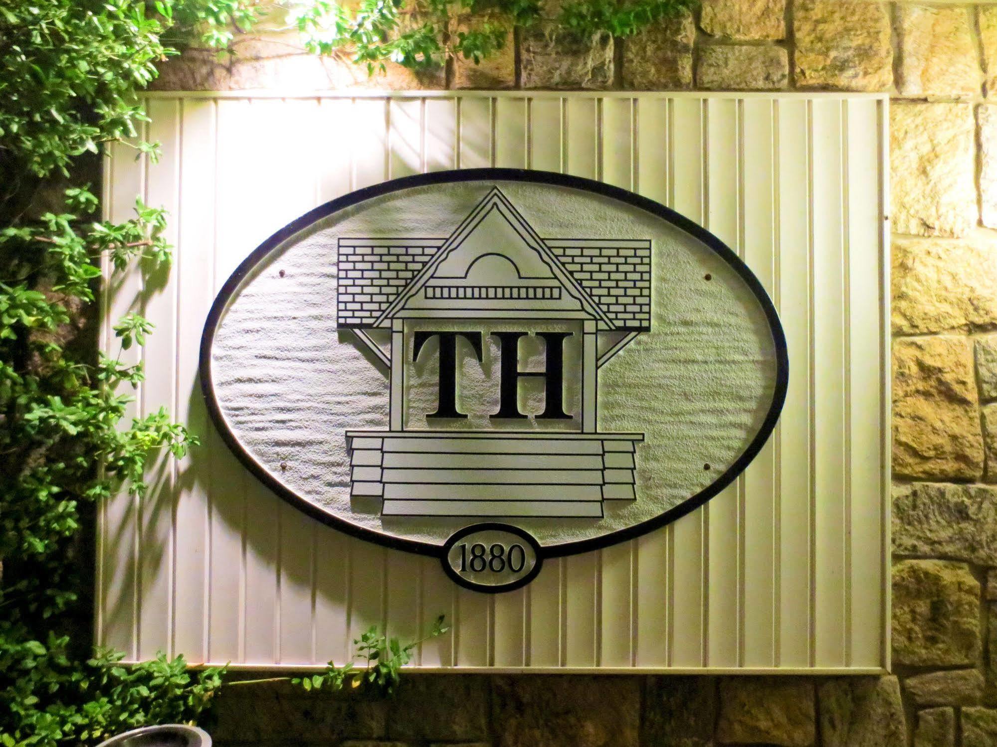 The Thompson House Hotel Уиндъм Екстериор снимка